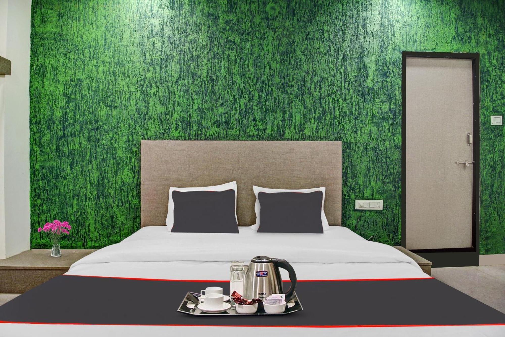 Hotel Super Collection O The Wishtler Bhopal Exterior foto
